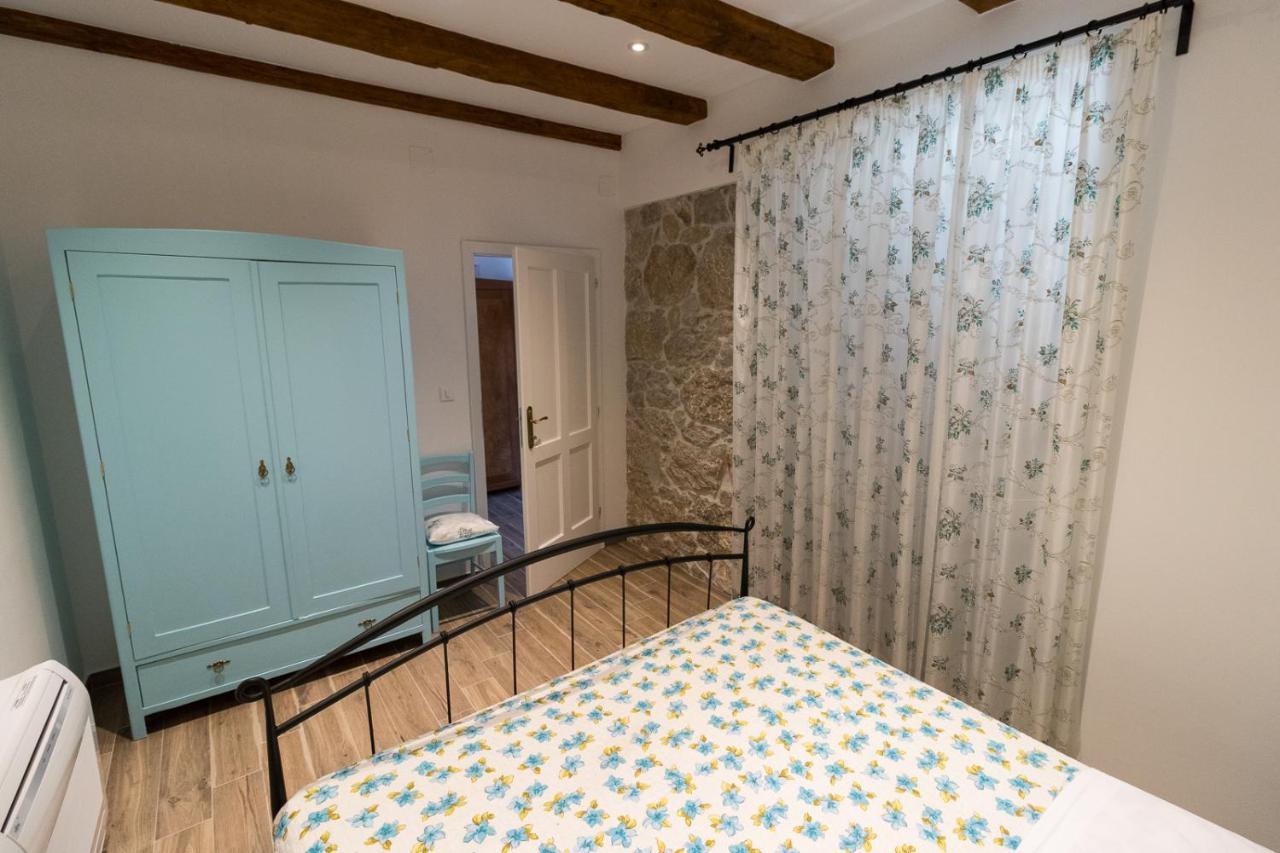 Apartman Hrabric 2 니바이스 외부 사진