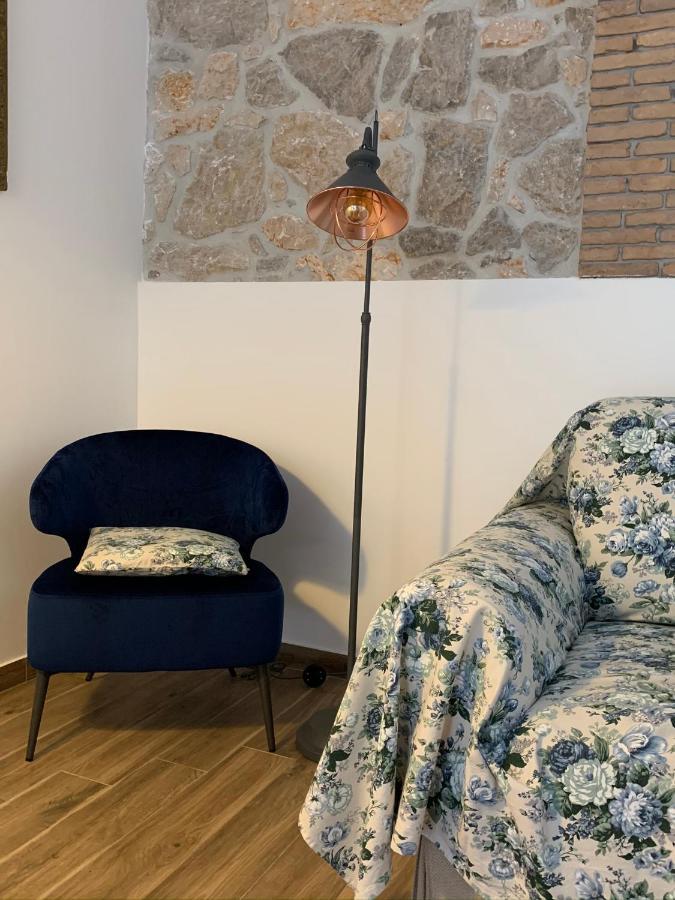 Apartman Hrabric 2 니바이스 외부 사진